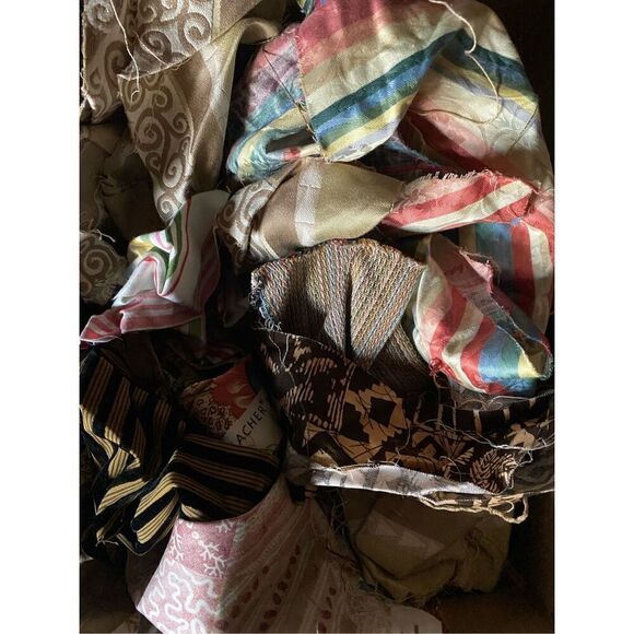 Upholstery Fabric Remnants Scraps Quilting Crafts Button Doll Furniture Making 2 - Picture 3 of 11